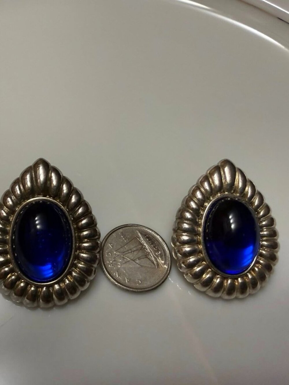 Beautiful Blue Glass Pierced Earrings 5/$25 - Picture 2 of 3